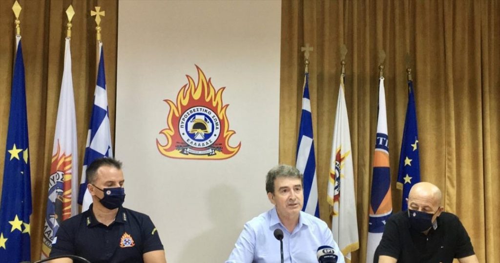 Χρυσοχοΐδης-Βίλια: Οριοθετήθηκε το μεγαλύτερο μέρος της πυρκαγιάς