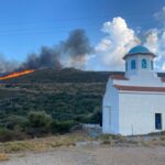 Άνδρος: Μεγάλο το μέτωπο της πυρκαγιάς